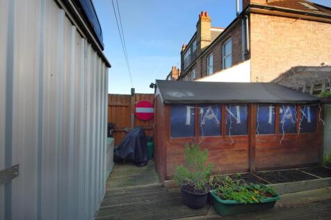 GV- 20 Northcroft rd (21).jpg