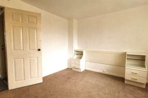 main bedroom 4.jpg