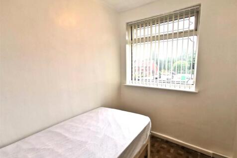 bedroom 3 1.jpg