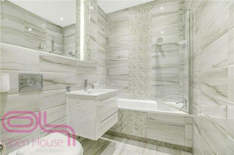 Crownage - Bathroom.jpg