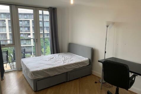 Bedroom 2 with en-suite