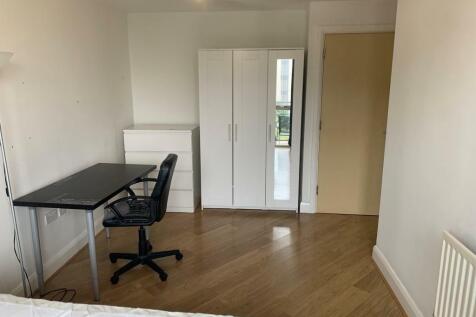 Bedroom 2 with en-suite