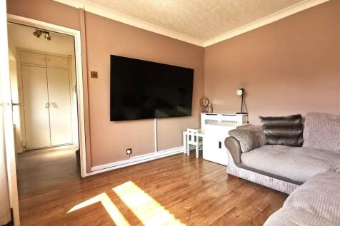 lounge 1 1.jpg