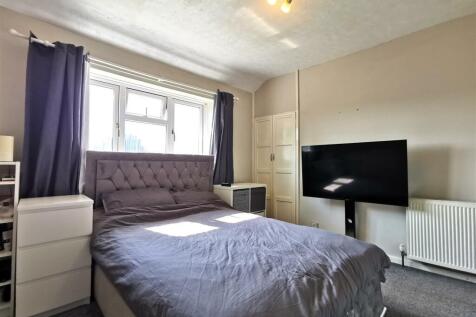 main bedroom 1.jpg