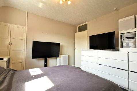 main bedroom 3.jpg