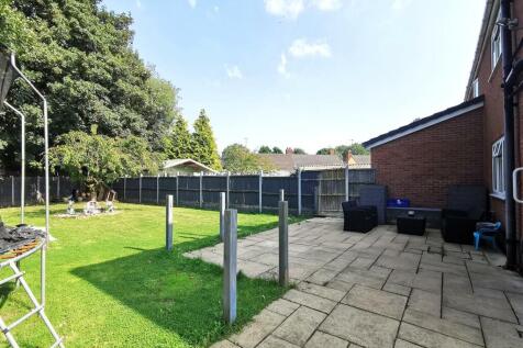 rear garden 2.jpg