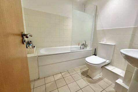 4be020bf-28ef-4dc0-b4bb-2369d4dd40bb.jpg