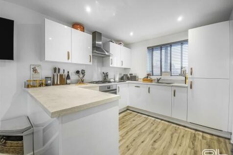 Kitchen diner 3.jpg