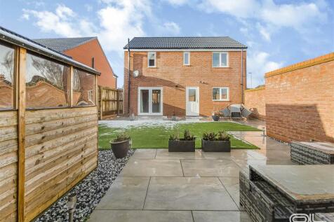 rear garden 2.jpg