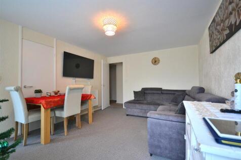 lounge 1.JPG
