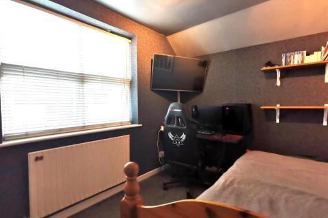 bedroom 3 2.jpg