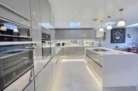 Open Plan Kitchen/ Living Room