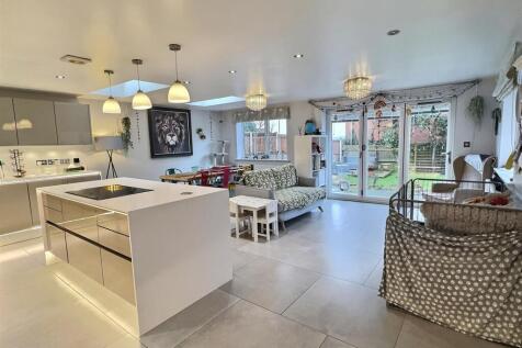 Open Plan Kitchen/ Living Room