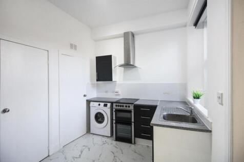 14 - Kitchen 3.jpg