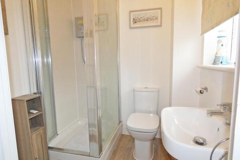 2280ensuite.jpg