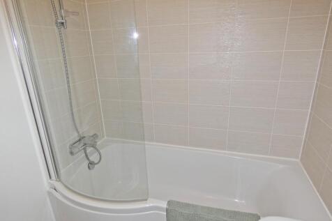 2280bathroom2.jpg