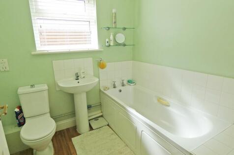 2270bathroom.jpg