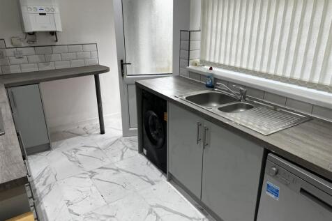 Kitchen - After .jpg