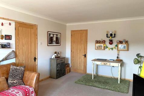 Living Space 1.jpg
