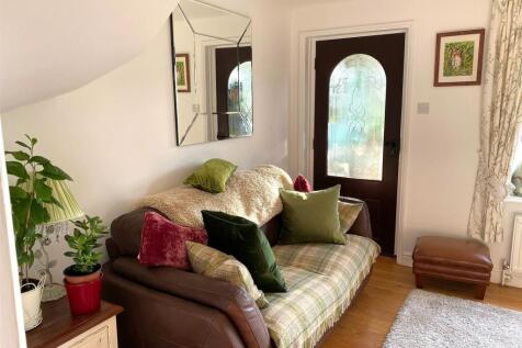 Living Room Picture Three.jpg