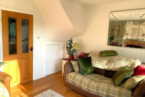 Living Room Picture Four.jpg