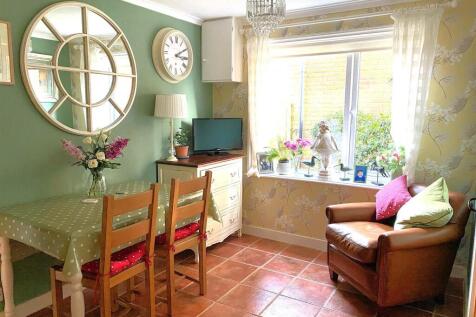 Dining area.jpg