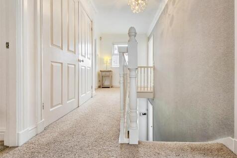 Goodwood Close (24).jpg
