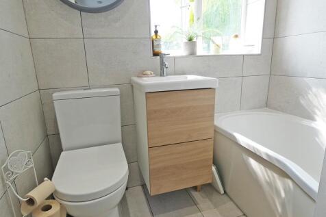 2268bathroom.jpg