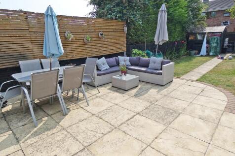 2268gardenpatioarea.jpg