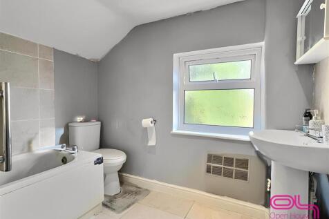 Bath/  Shower Room