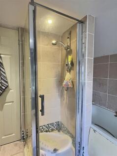 Bath/  Shower Room