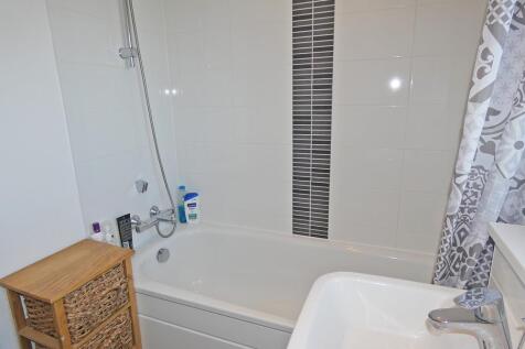 2285bathroom2.jpg