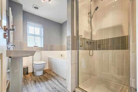 Family Bathroom.jpg