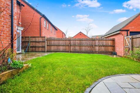 Rear Garden (2).jpg