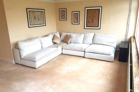 Living area picture two