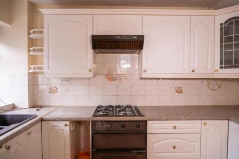 Kitchen 3.JPG