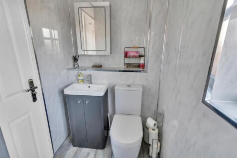 2ND EN SUITE
