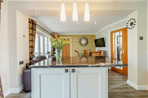 8640569-interior16-800.jpg