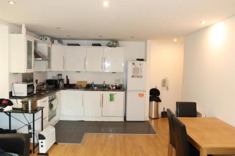 Lounge/Dining/Kitchen