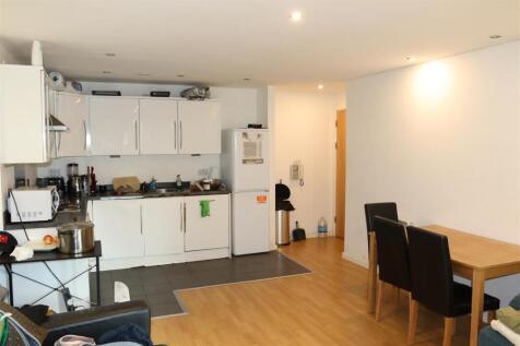 Lounge/Dining/Kitchen