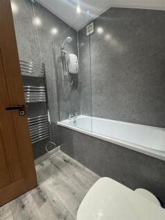bathroom (2).jpg