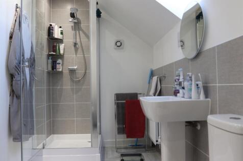 Master Bedroom En-suite
