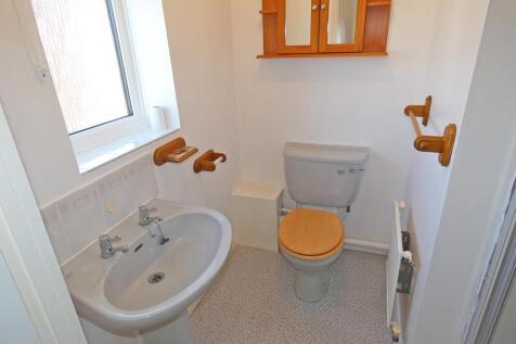2284ensuite.jpg