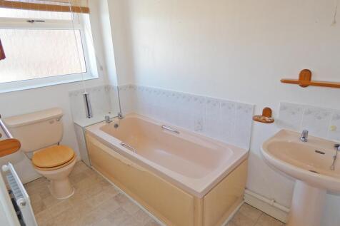 2284bathroom.jpg