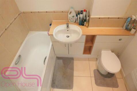Bathroom 1.jpg
