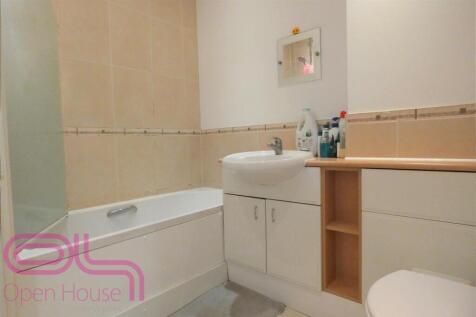 Bathroom 2.jpg