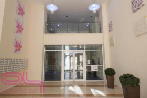 Communal entrance hall.jpg