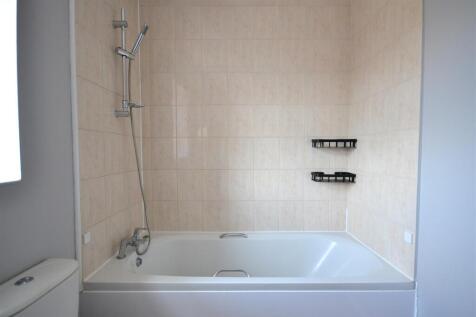 bathroom 1_027.JPG