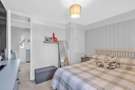 bedroom 1a.jpg
