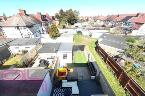 Priory Rd - Garden Top view.jpg